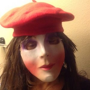 Meet your Posher, Julie